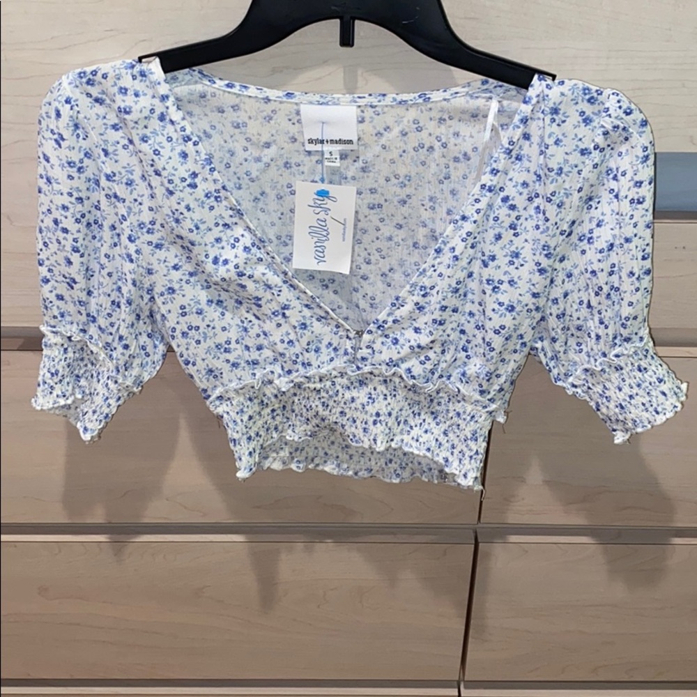 skylar + madison blue & white floral shirt